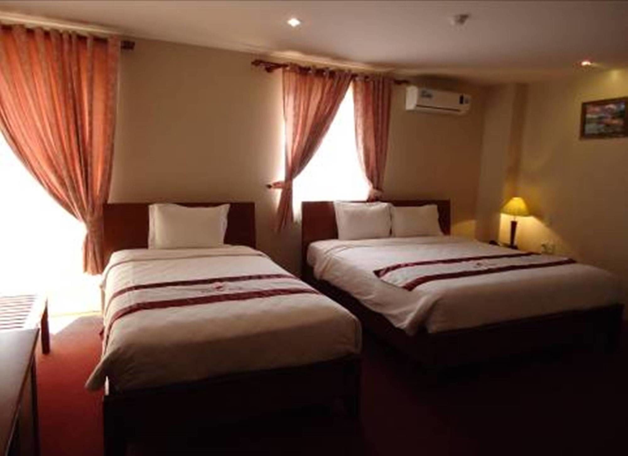 Song Tien Annex Hotel Mỹ Tho Esterno foto
